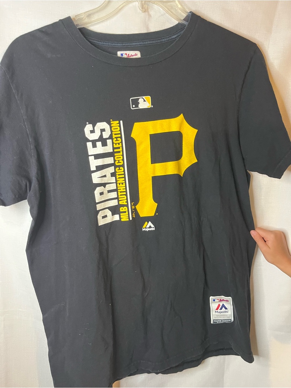 Majestic Pittsburgh Pirates Black and Yellow Short Sleeve Tee